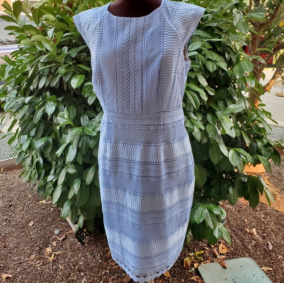 TAHARI CAP SLEEVE SHEATH DRESS SIZE10 - Picture 3 of 10